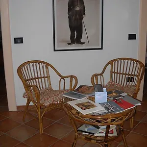 https://charlie-chaplin.emilia-romagnahotels.net